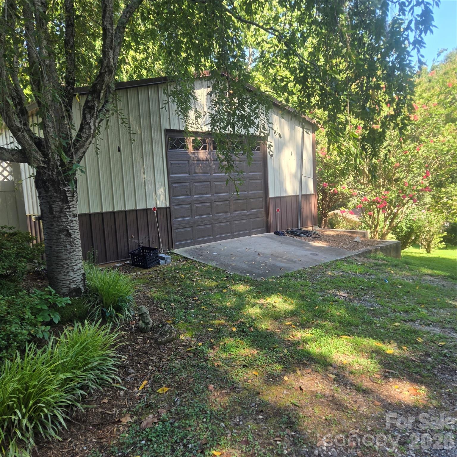 2734 Orchard Street