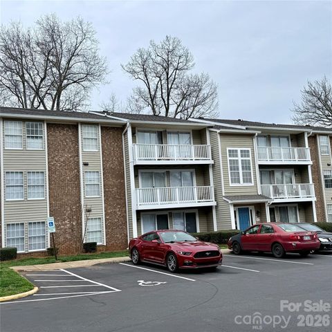 1649 Arlyn Circle K Charlotte NC 28213