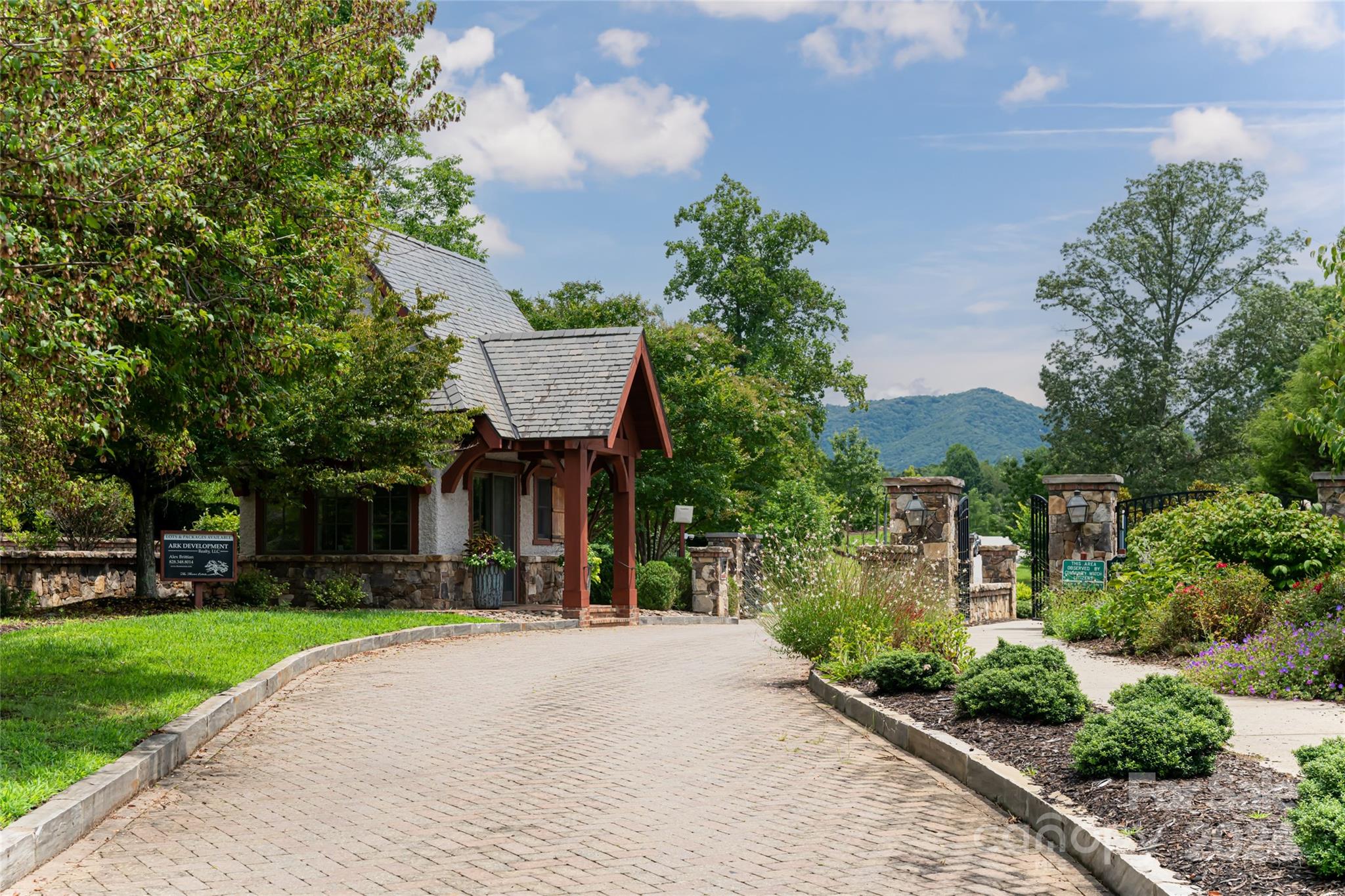 Thoms Estate - Residential