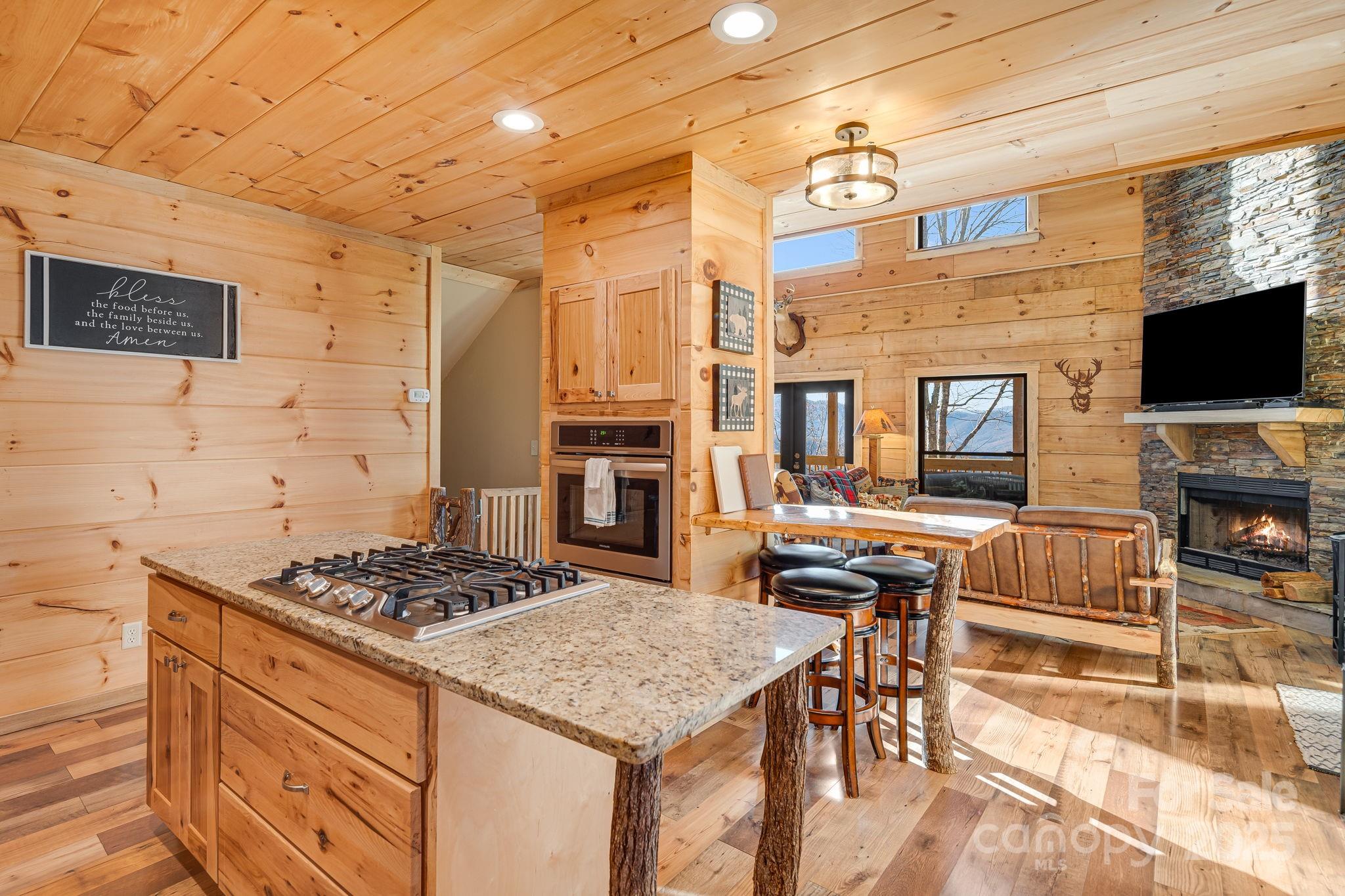 Bryson City, North Carolina 28713, United States, 4 Bedrooms Bedrooms, ,3 BathroomsBathrooms,Residential,Active,30760