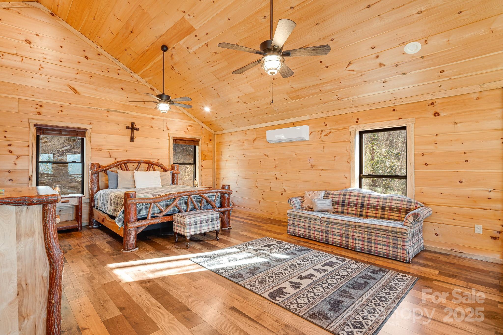 Bryson City, North Carolina 28713, United States, 4 Bedrooms Bedrooms, ,3 BathroomsBathrooms,Residential,Active,30760