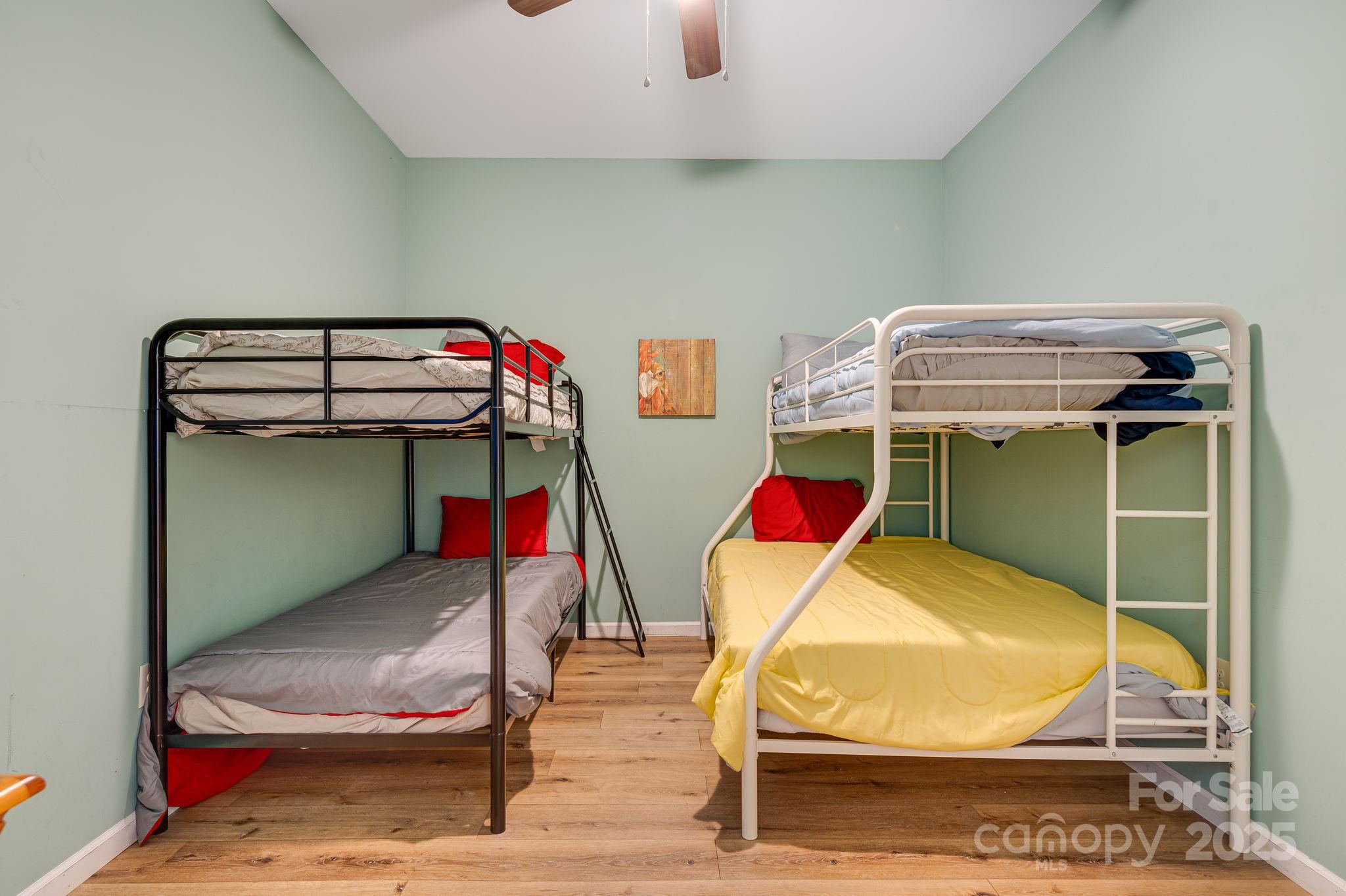 Bryson City, North Carolina 28713, United States, 4 Bedrooms Bedrooms, ,3 BathroomsBathrooms,Residential,Active,30760