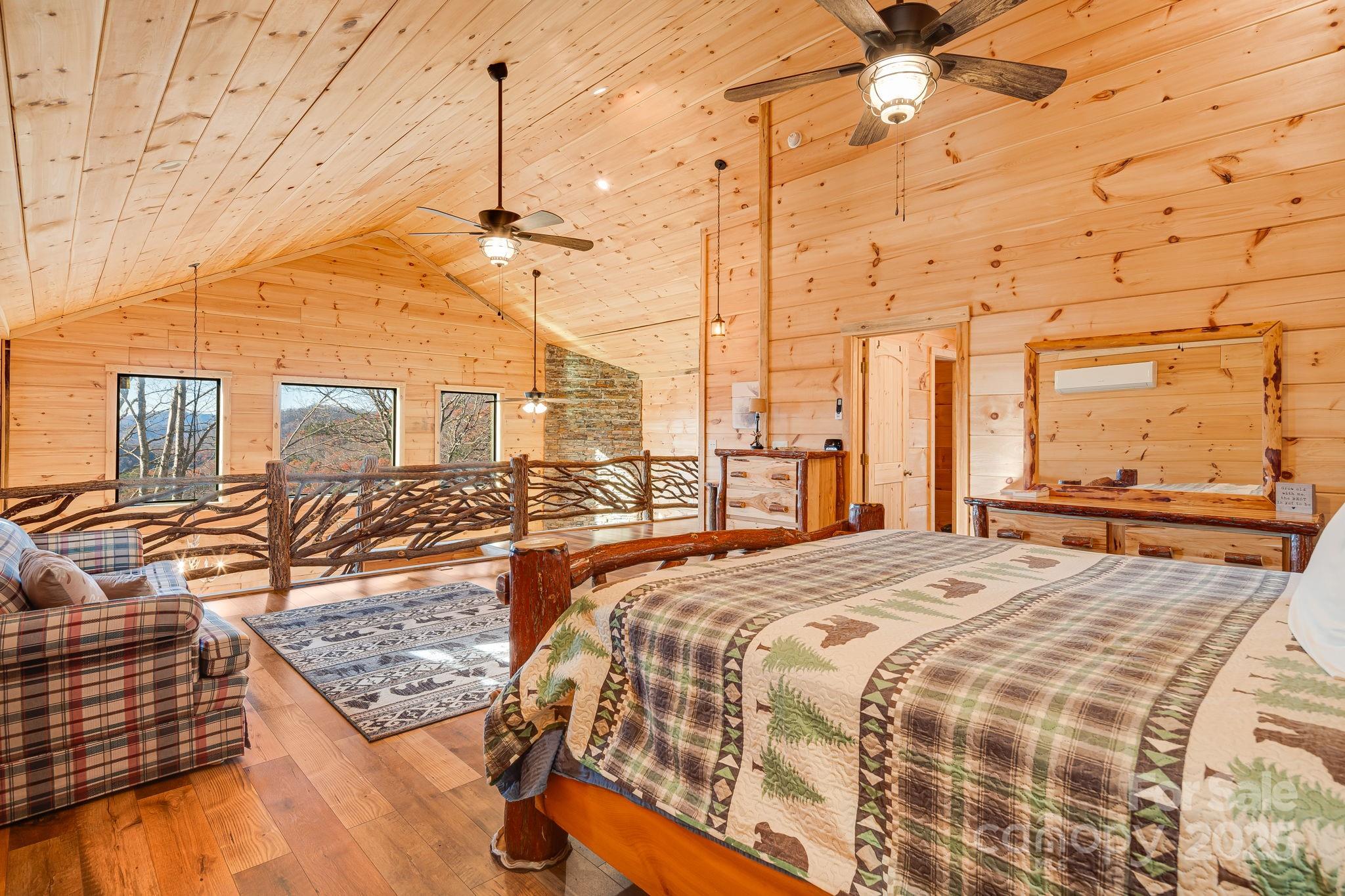 Bryson City, North Carolina 28713, United States, 4 Bedrooms Bedrooms, ,3 BathroomsBathrooms,Residential,Active,30760