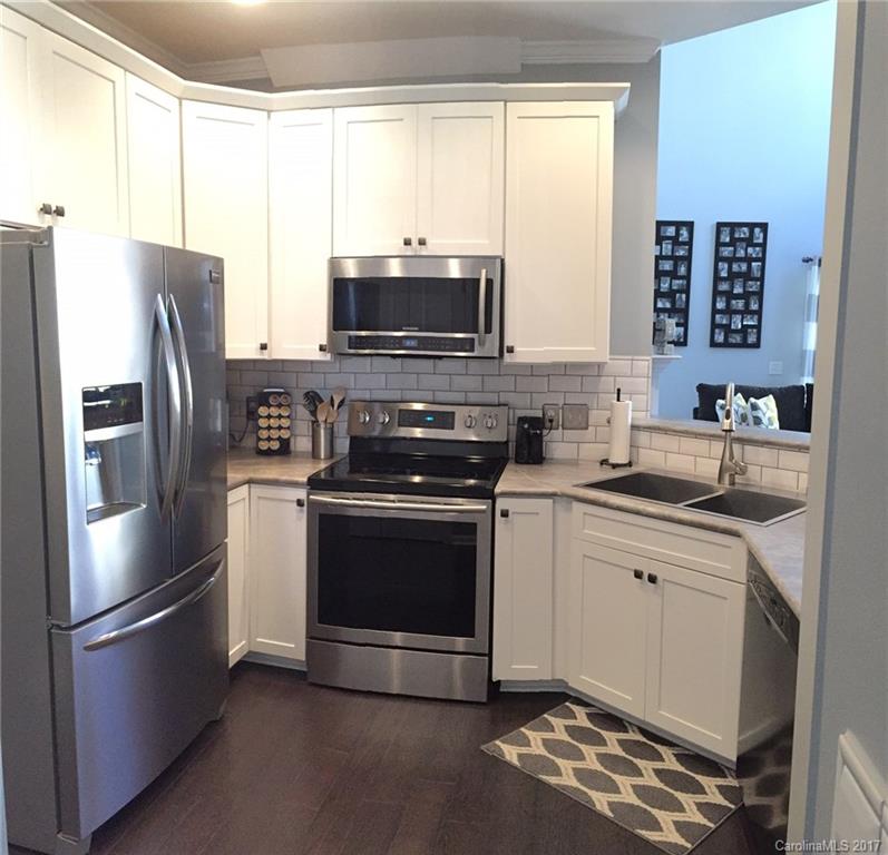 Ridge Pointe - Residential