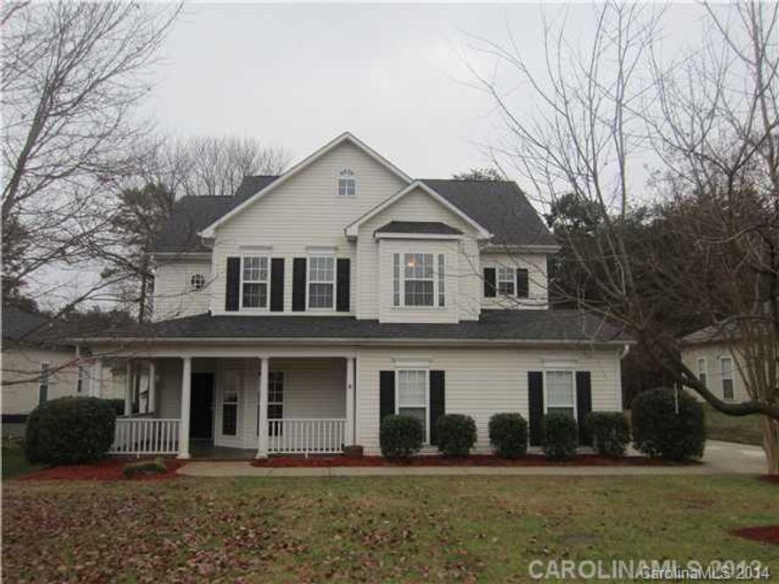 Beautiful and spacious 4 bedroom, 3.5 bath home with bonus room or 5th bedroom. Home is located in The Gates Community and features community pool, club house and recreation area. Home features forma l living and dining or office, large den with fireplace, open kitchen/breakfast area with bar, huge master suite with private bath and garden tub.