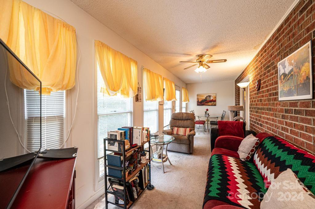 Colony Square - Residential