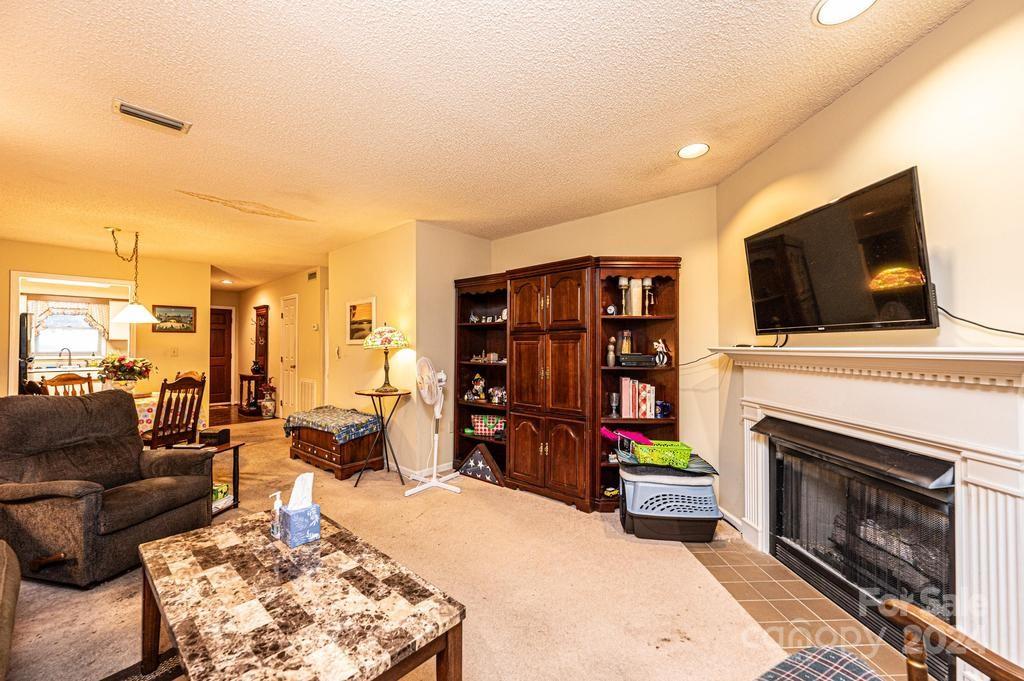 Colony Square - Residential