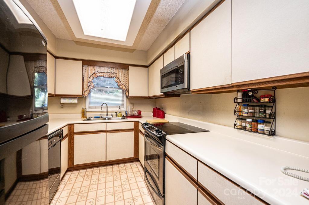 Colony Square - Residential