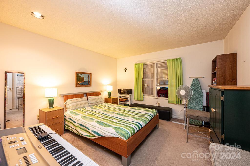 Colony Square - Residential