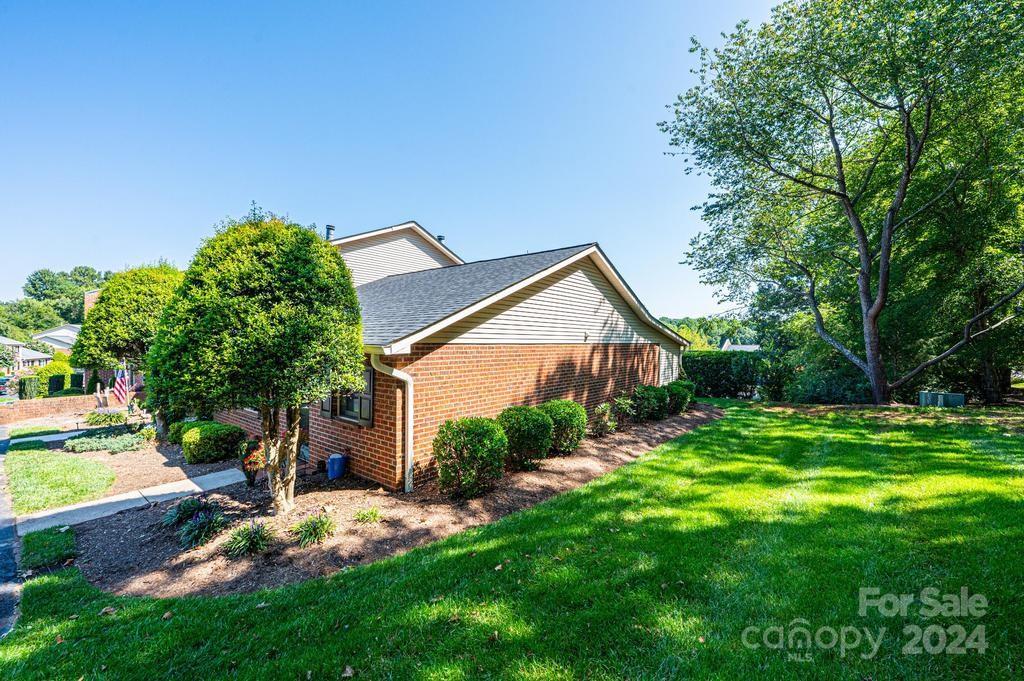 Colony Square - Residential