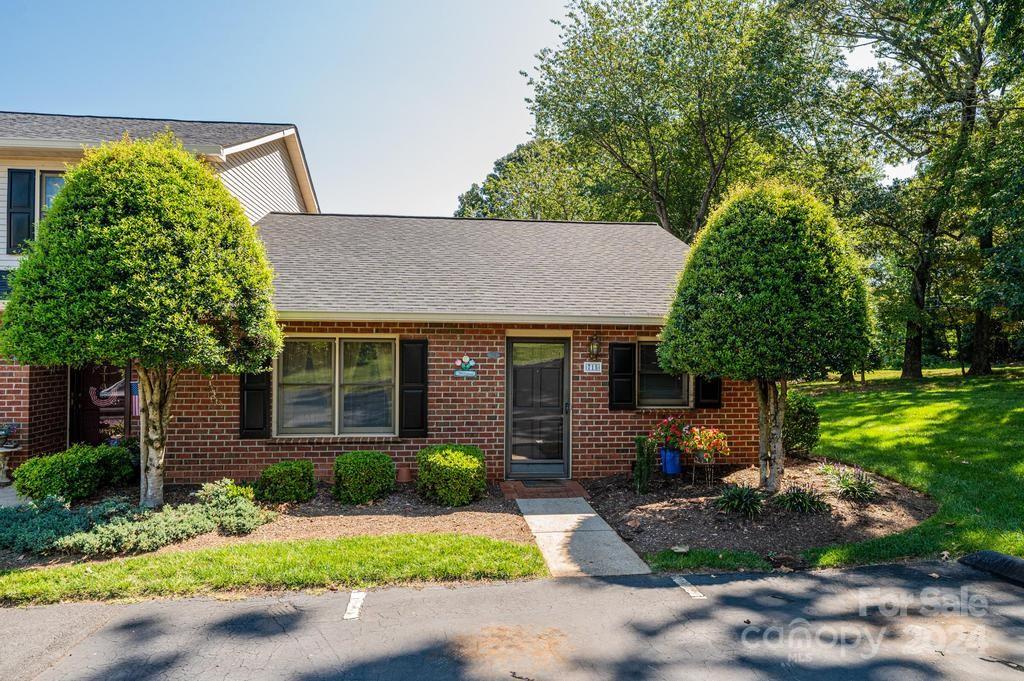 Colony Square - Residential