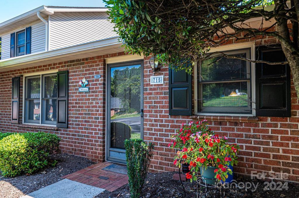 Colony Square - Residential