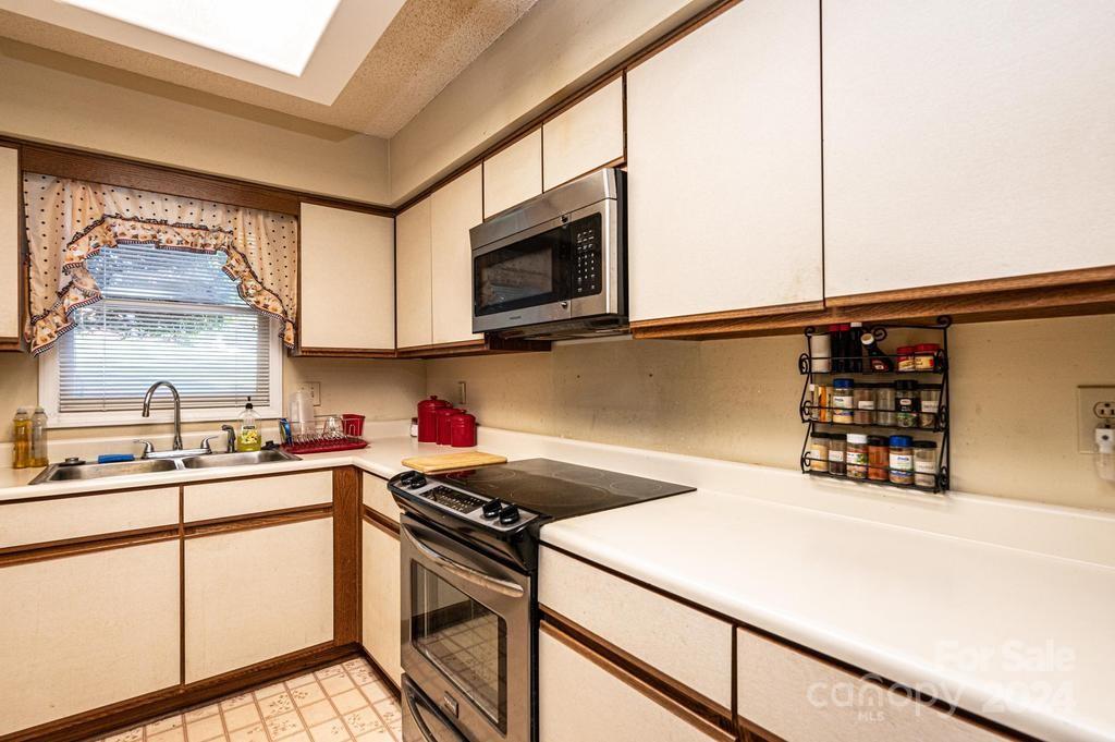 Colony Square - Residential