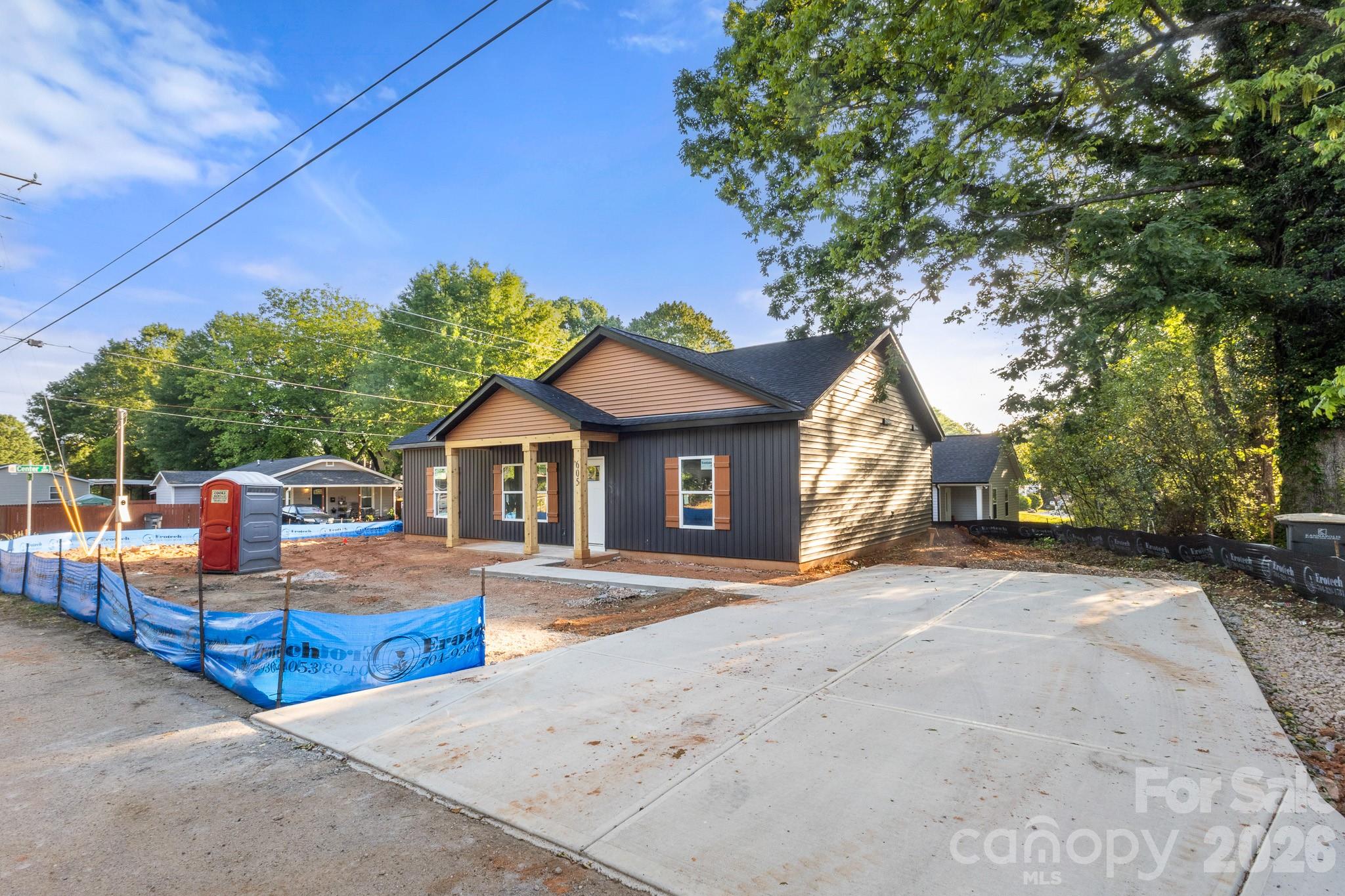 605 Huron Street