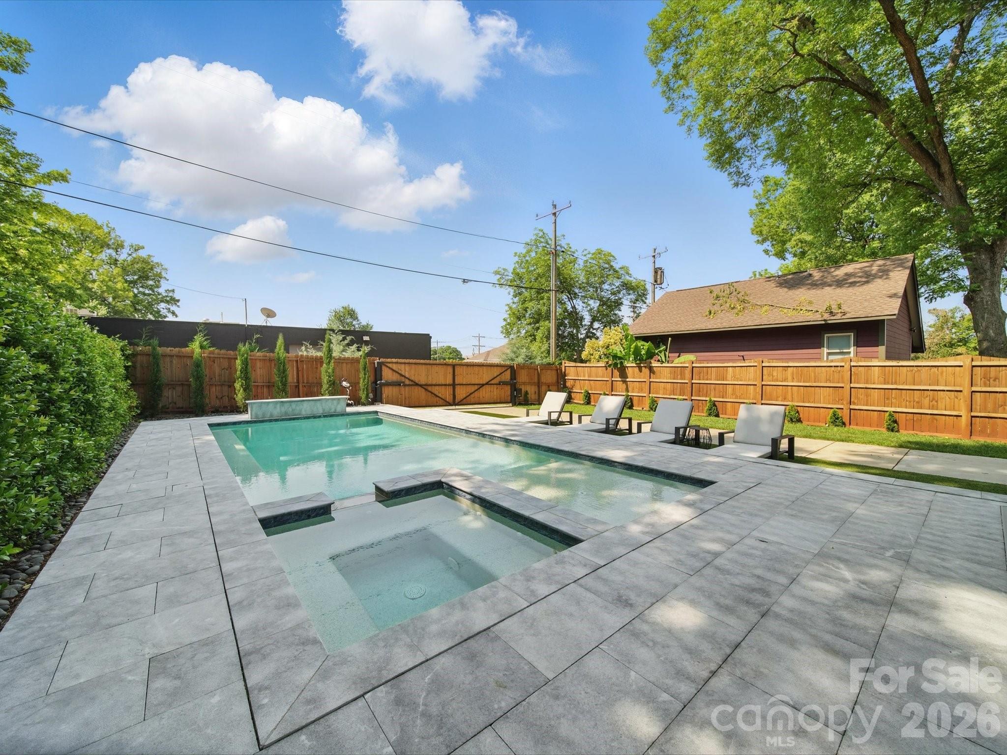 Elizabeth - Residential