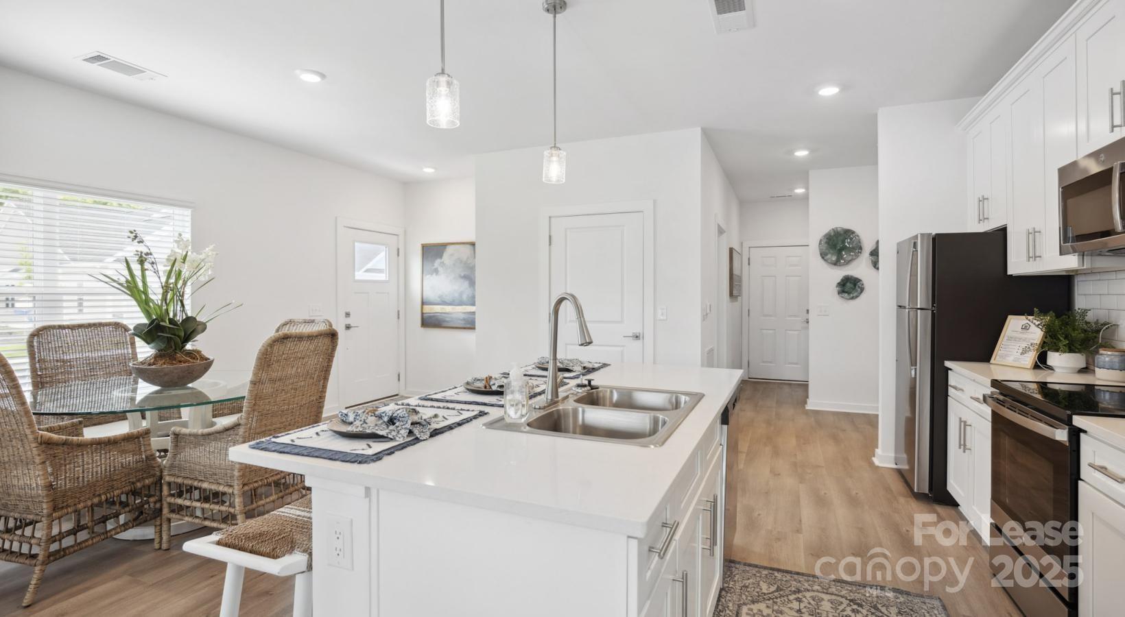 Mooresville, North Carolina 28117, United States, 2 Bedrooms Bedrooms, ,2 BathroomsBathrooms,Residential,Active,229576