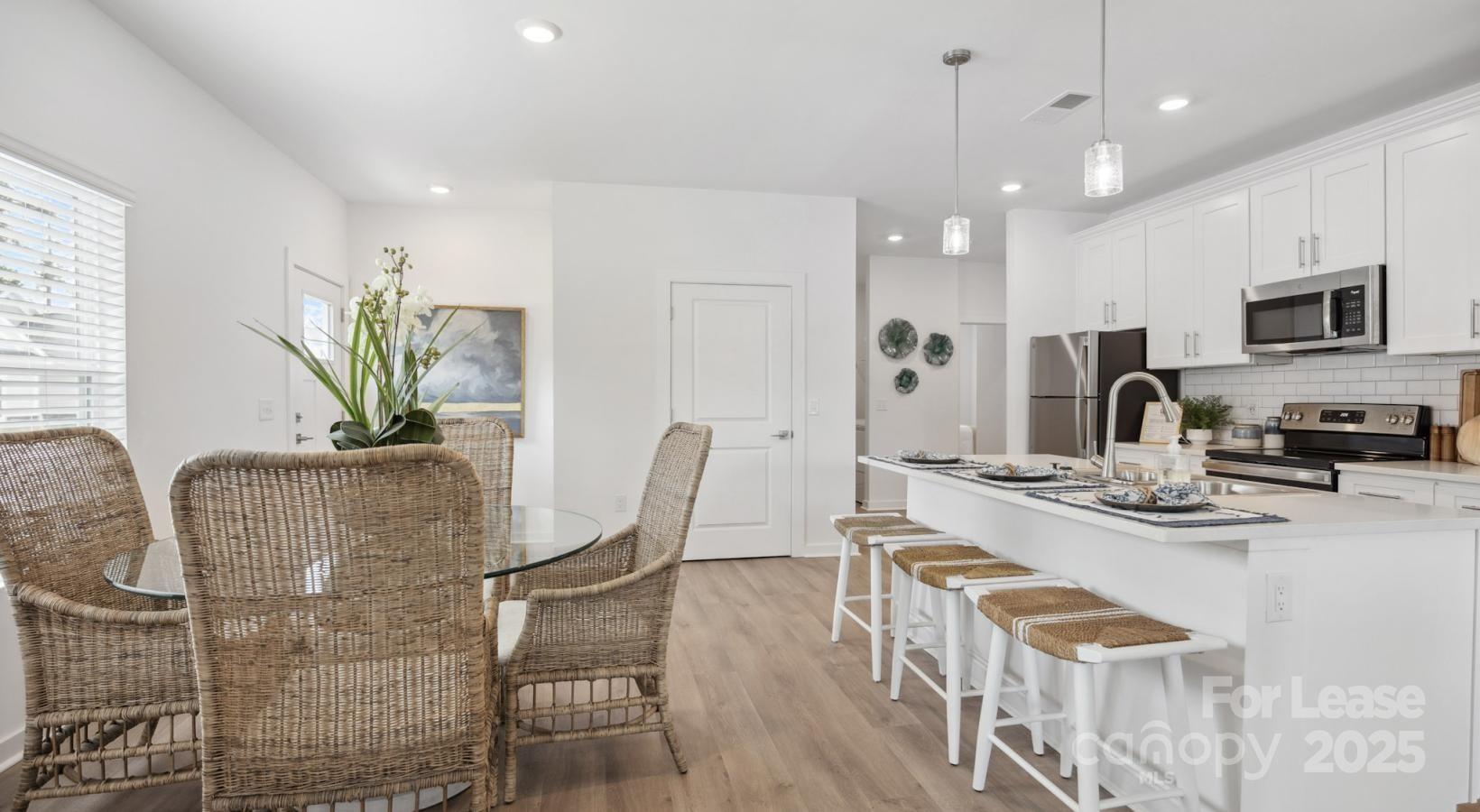 Mooresville, North Carolina 28117, United States, 2 Bedrooms Bedrooms, ,2 BathroomsBathrooms,Residential,Active,229576