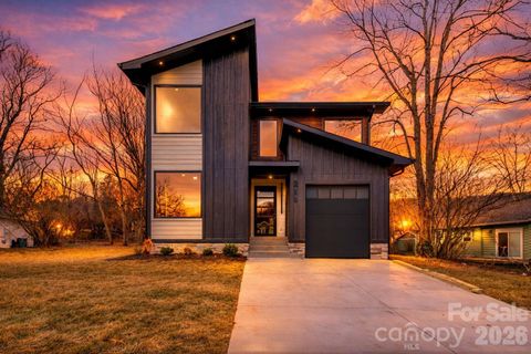 211 Ruby Avenue Black Mountain NC 28711