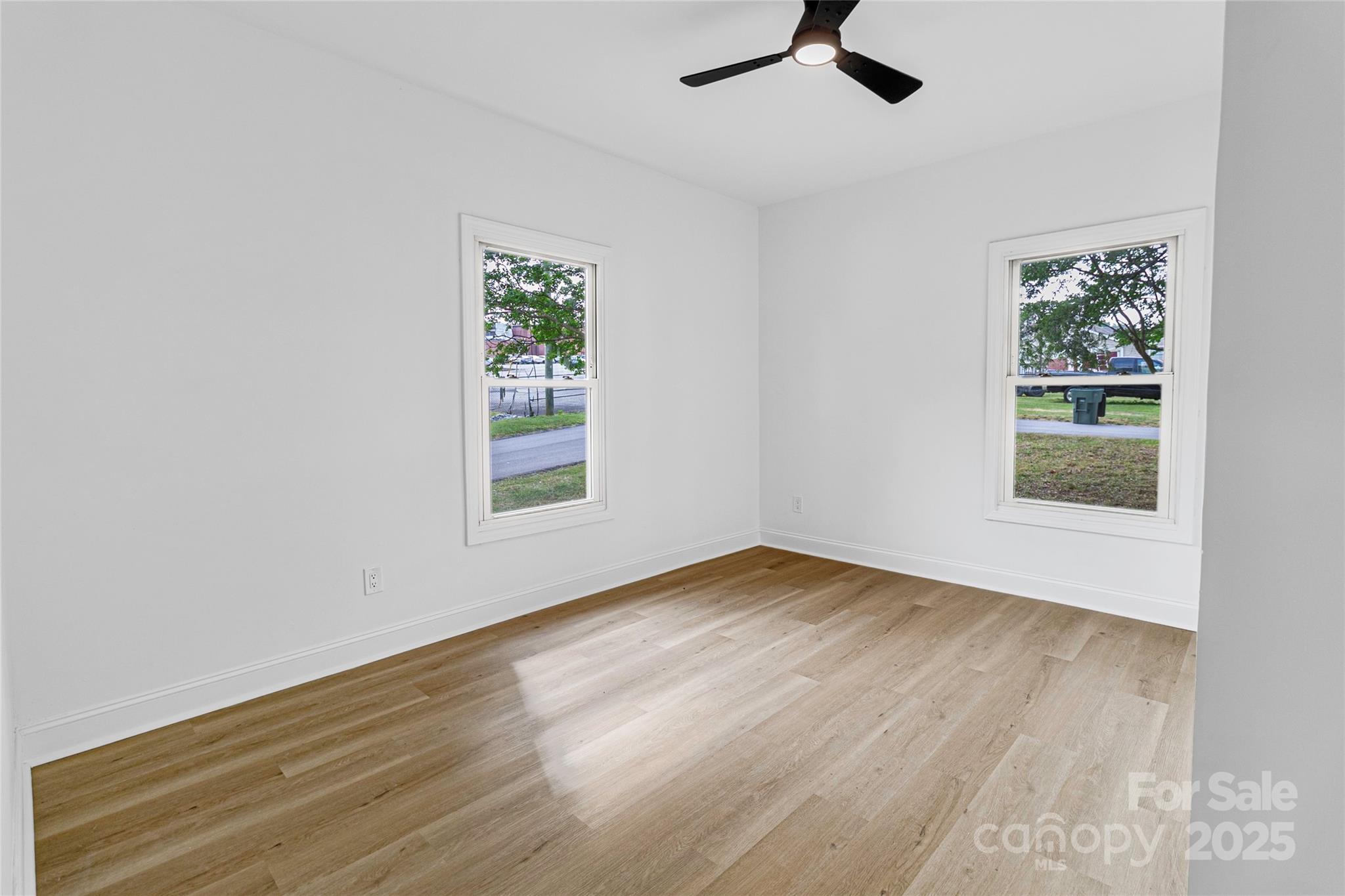 501 N Apple Street 103