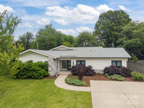 1207 Lakedell Drive Charlotte NC 28215