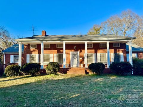 1506 Dallas Cherryville Highway Dallas NC 28034