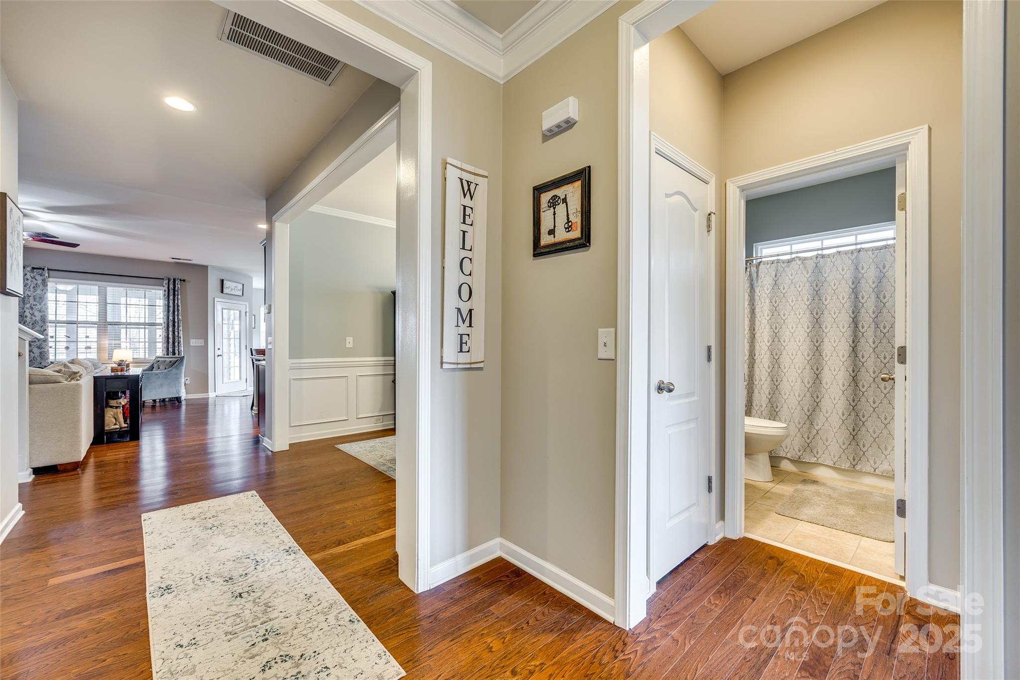5050 Kinross Lane