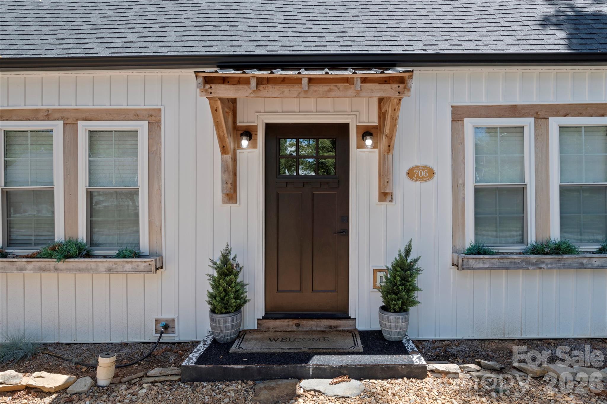 706 Elk Spur Street