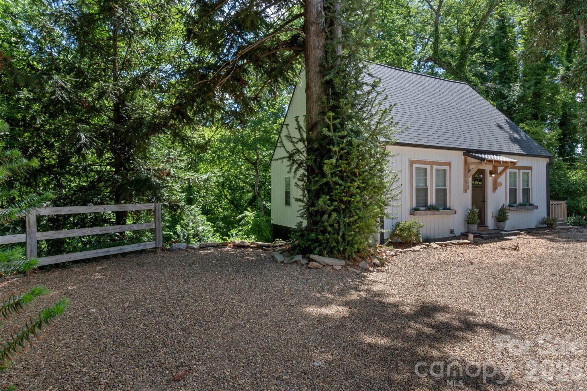 706 Elk Spur Street