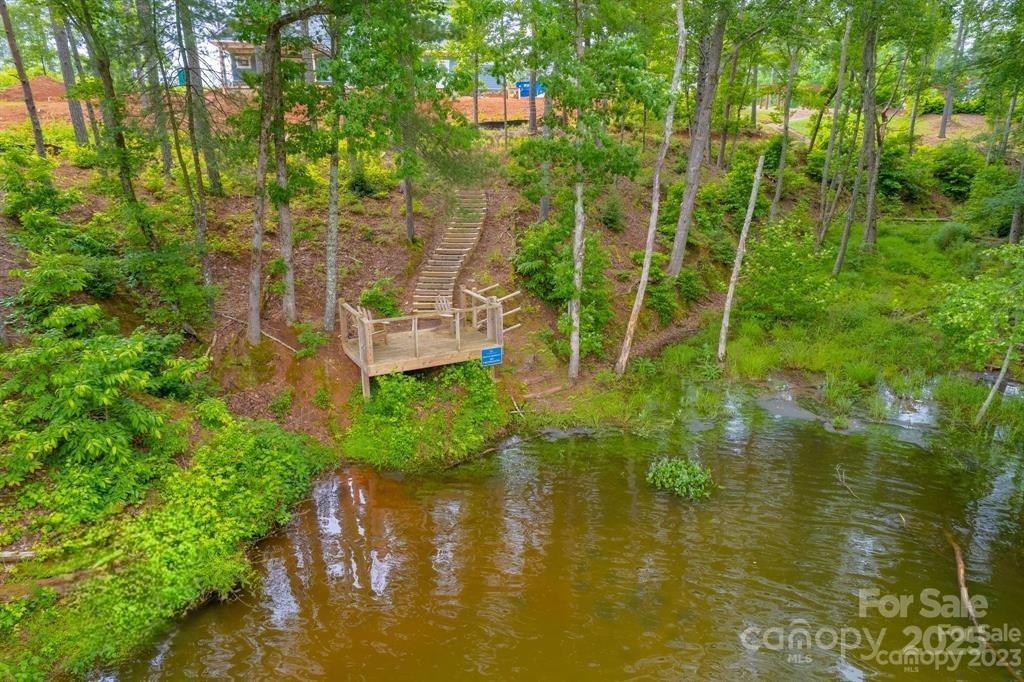 The Waterfront Club - Land