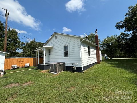 A home in Hickory