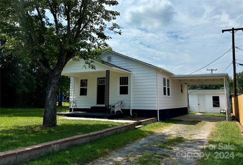 A home in Hickory