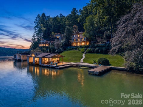 Photo for 325 Tryon Bay Circle