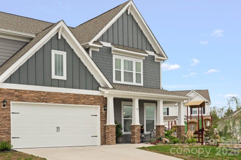 Photo of 30 Silverthorne Court, Hendersonville, NC 28792 (MLS # 4428256)
