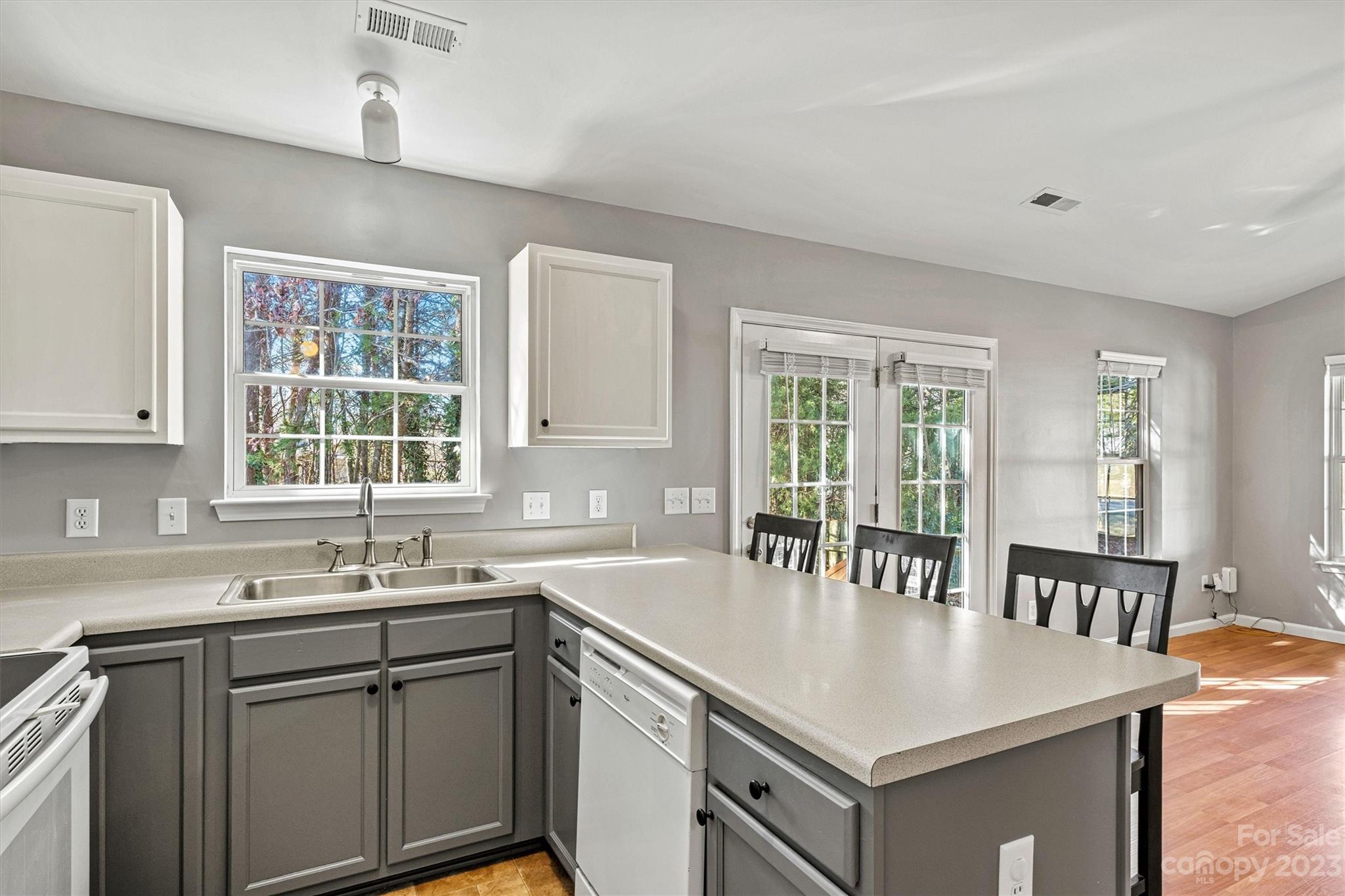 Commodore Peninsula - Residential