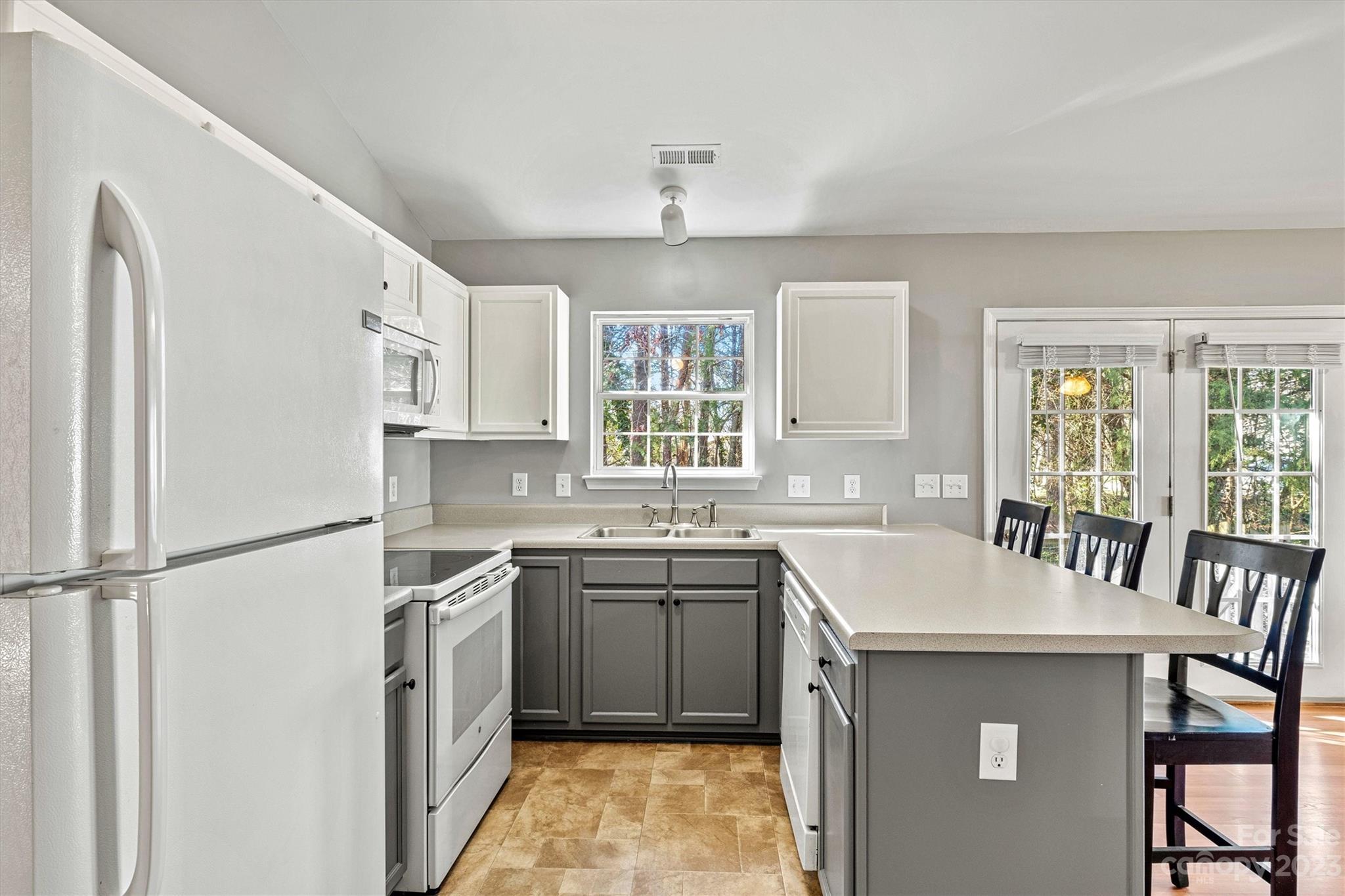 Commodore Peninsula - Residential