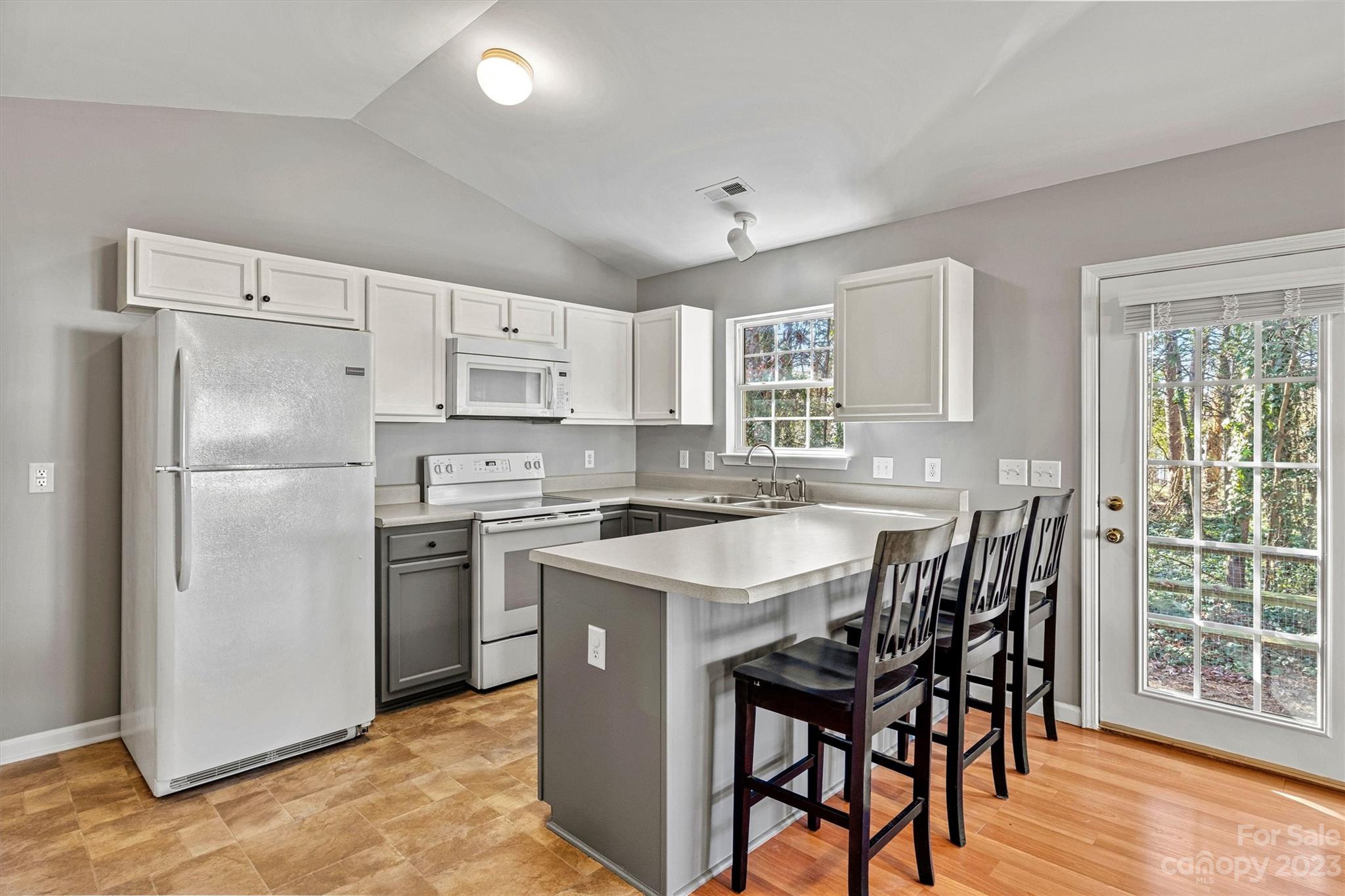 Commodore Peninsula - Residential