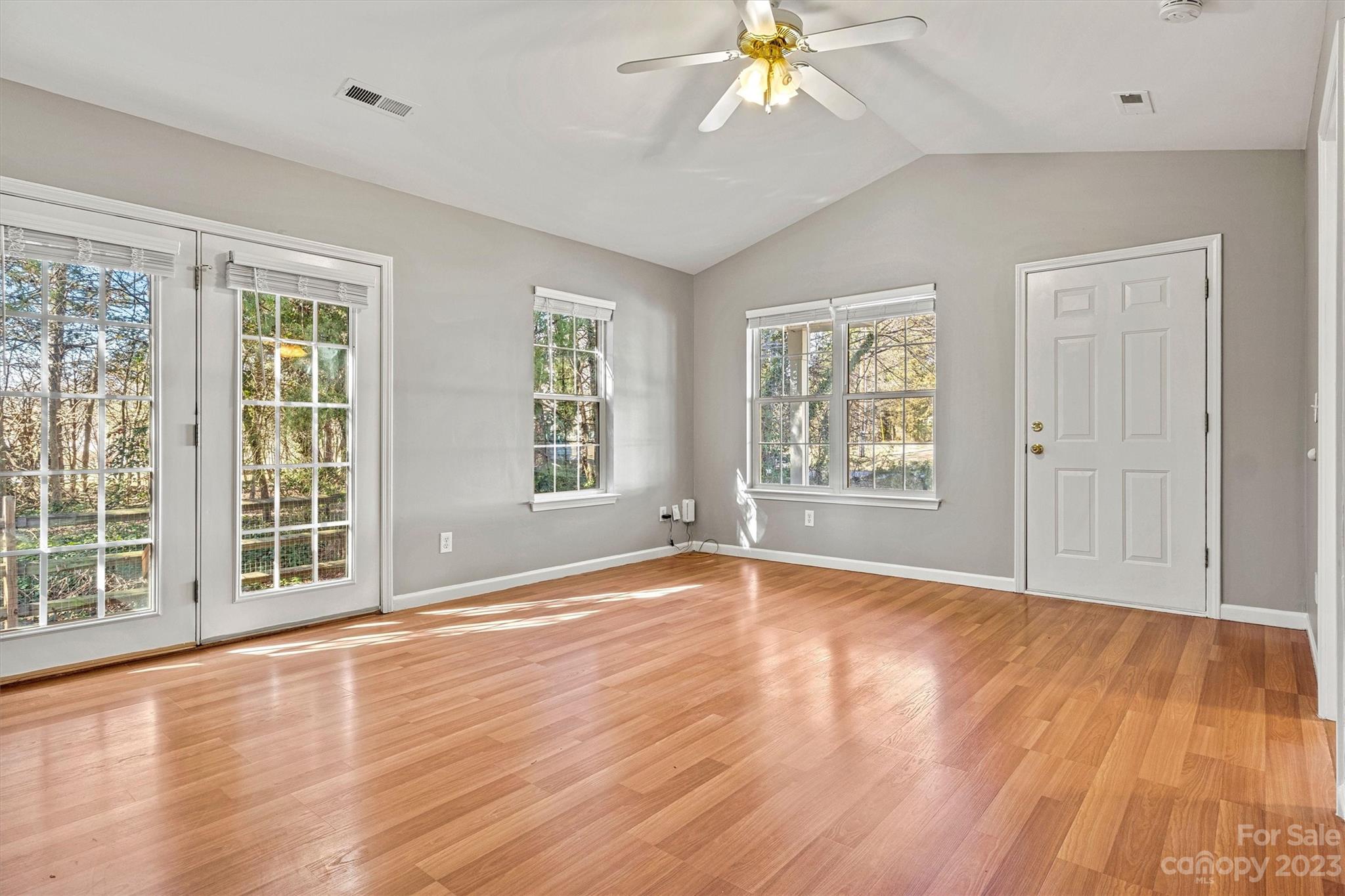 Commodore Peninsula - Residential