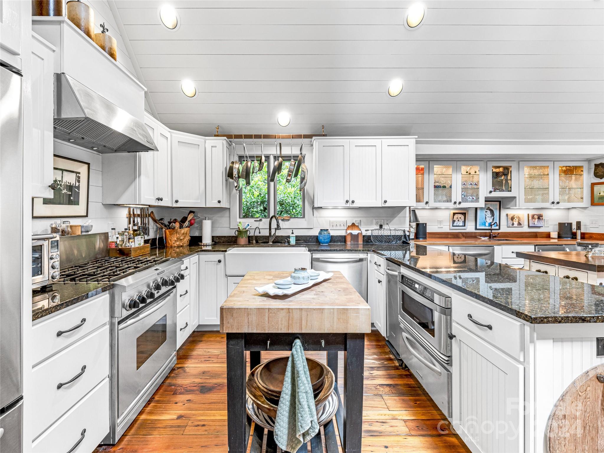 Lake Toxaway Estates - Residential