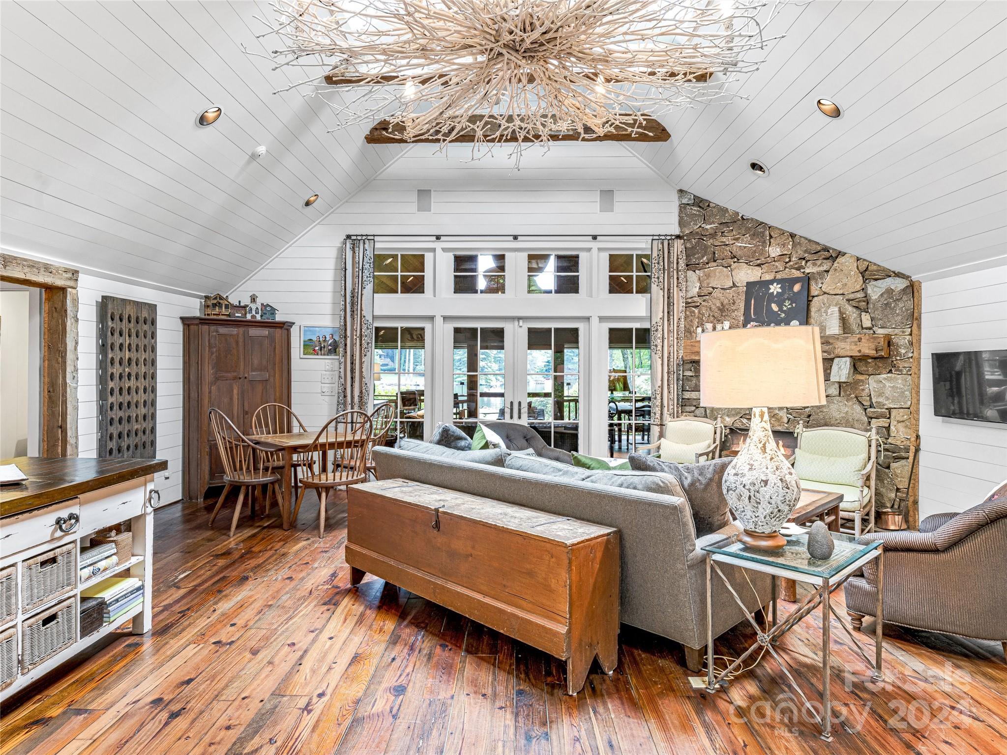 Lake Toxaway Estates - Residential