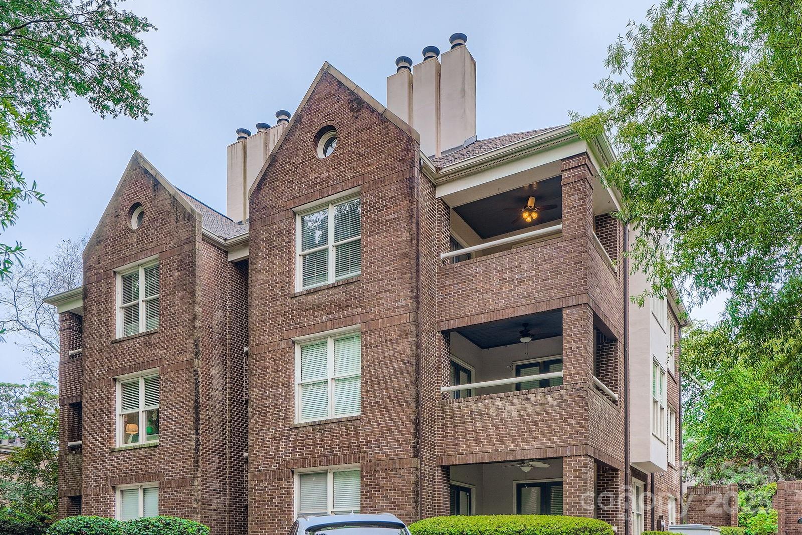 2220 Roswell Avenue F