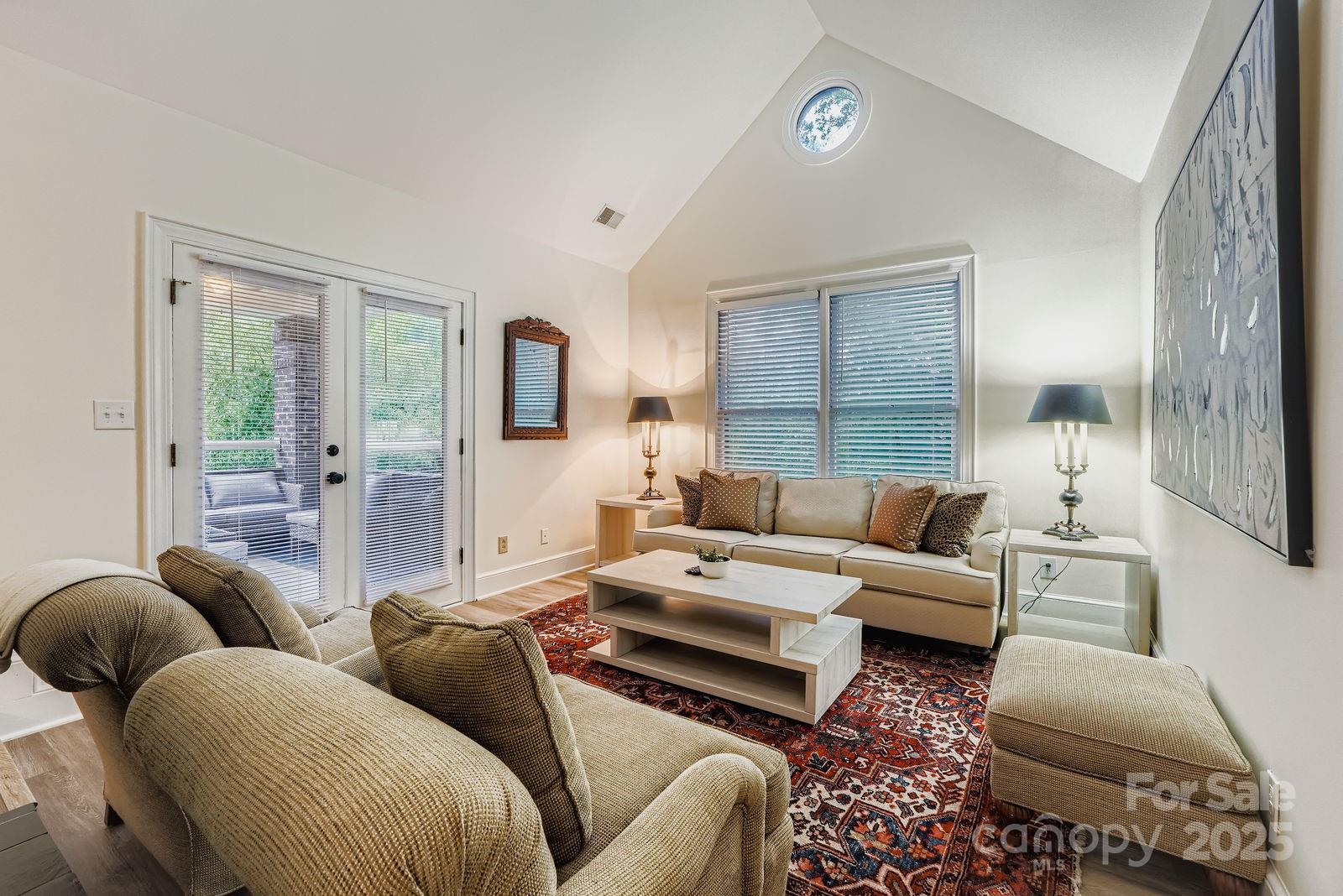 2220 Roswell Avenue F