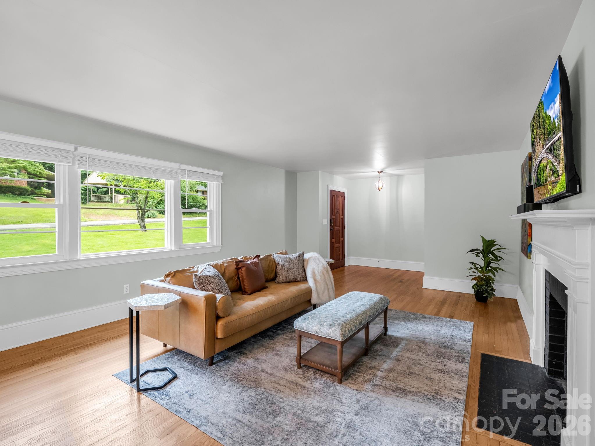 155 Fernwood Circle