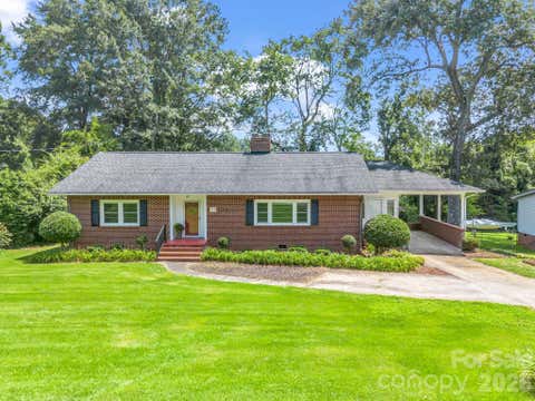 Photo of 155 Fernwood Circle, Rutherfordton, NC 28139 (MLS # 4412471)