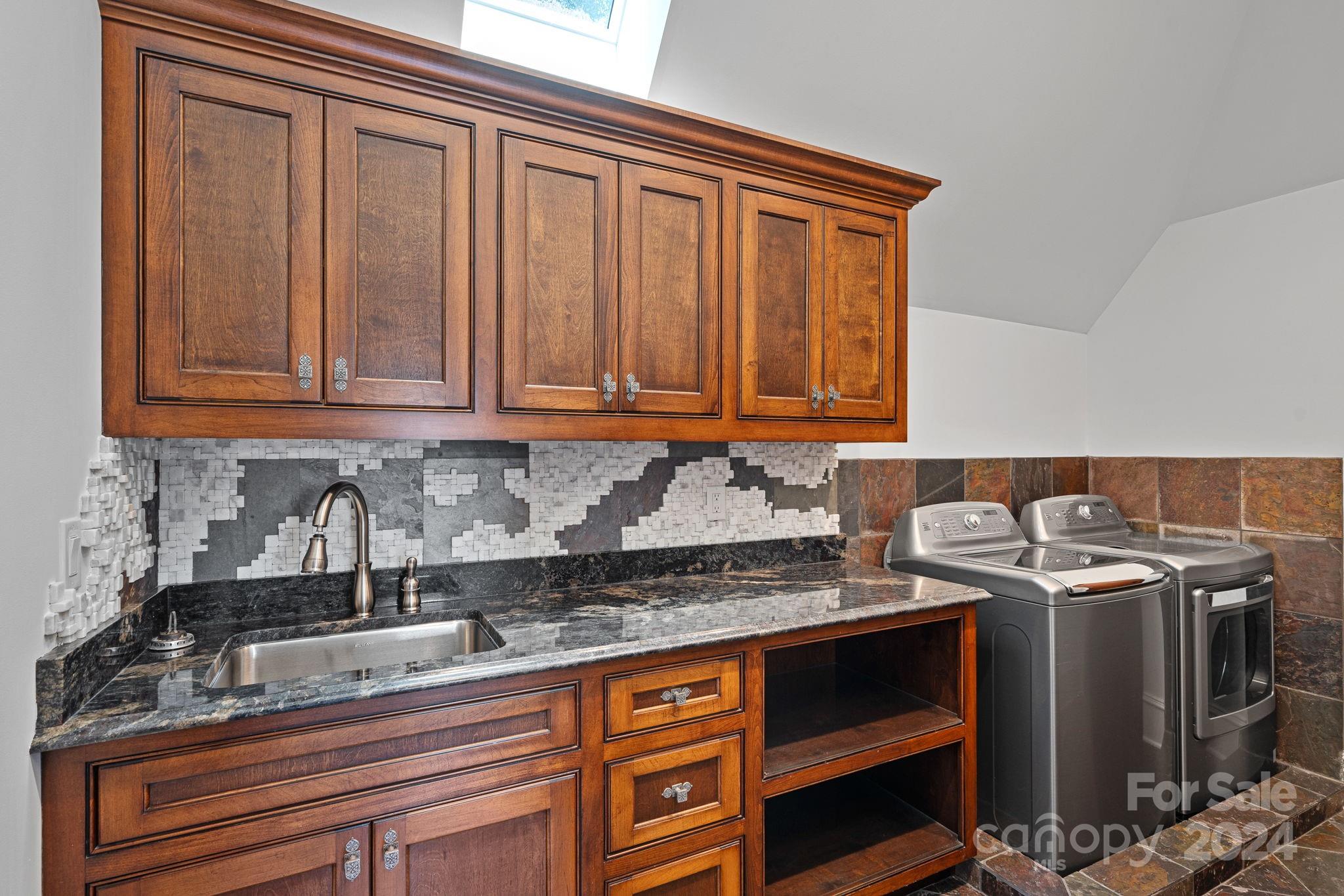 100 Norman Place - Residential