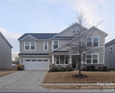 Photo of 7512 Meridale Forest Drive, Charlotte, NC 28269 (MLS # 4346569)