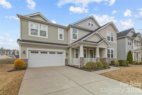 7512 Meridale Forest Drive Charlotte NC 28269