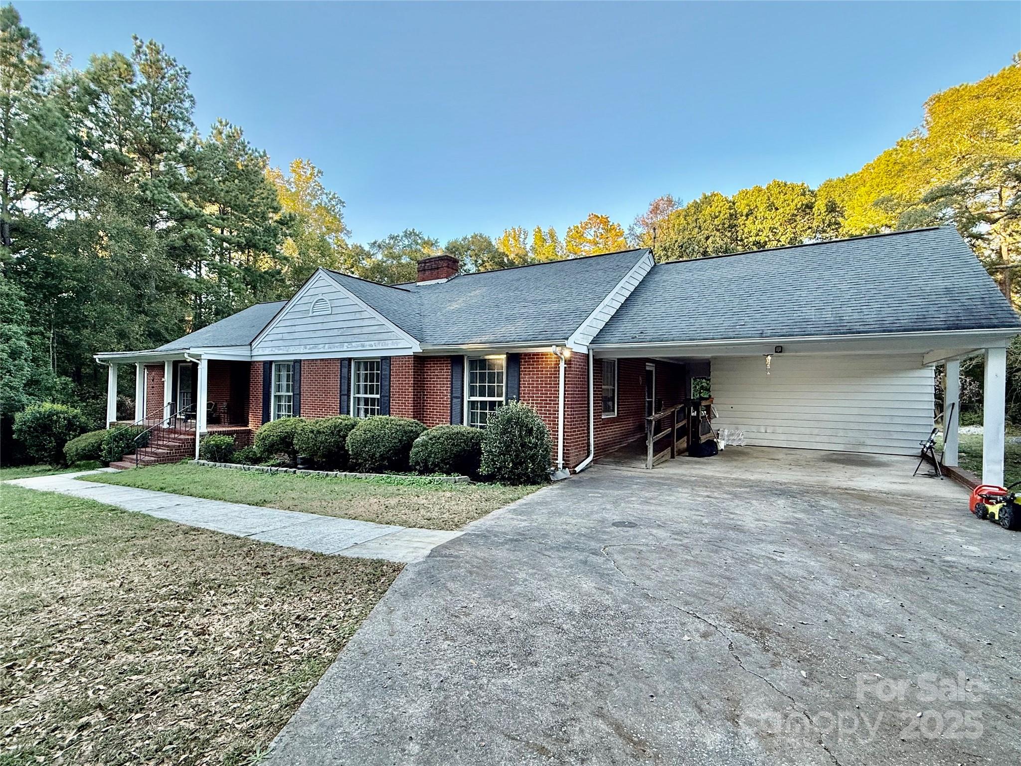 43 Pinecrest Avenue