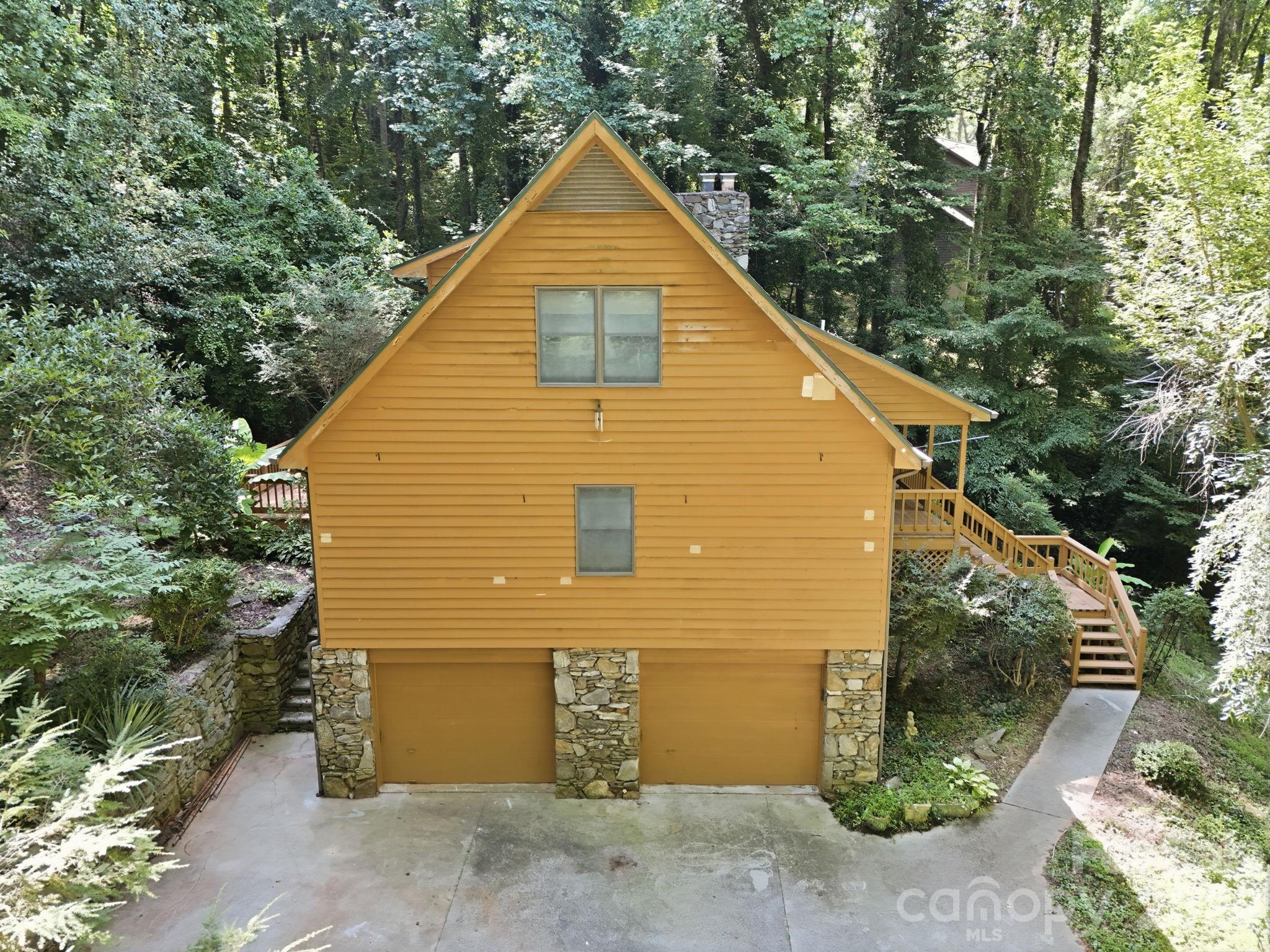 34 Tuckaway Drive