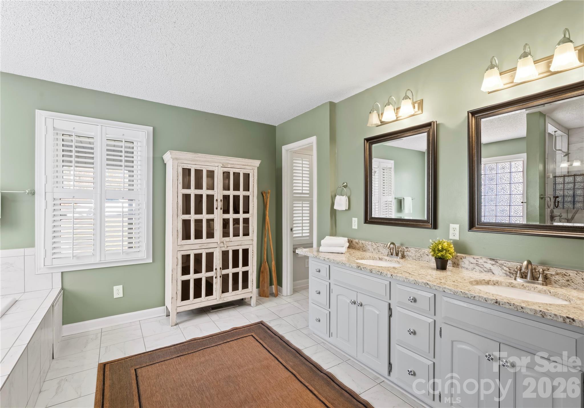 Ken Wood Forest - Residential