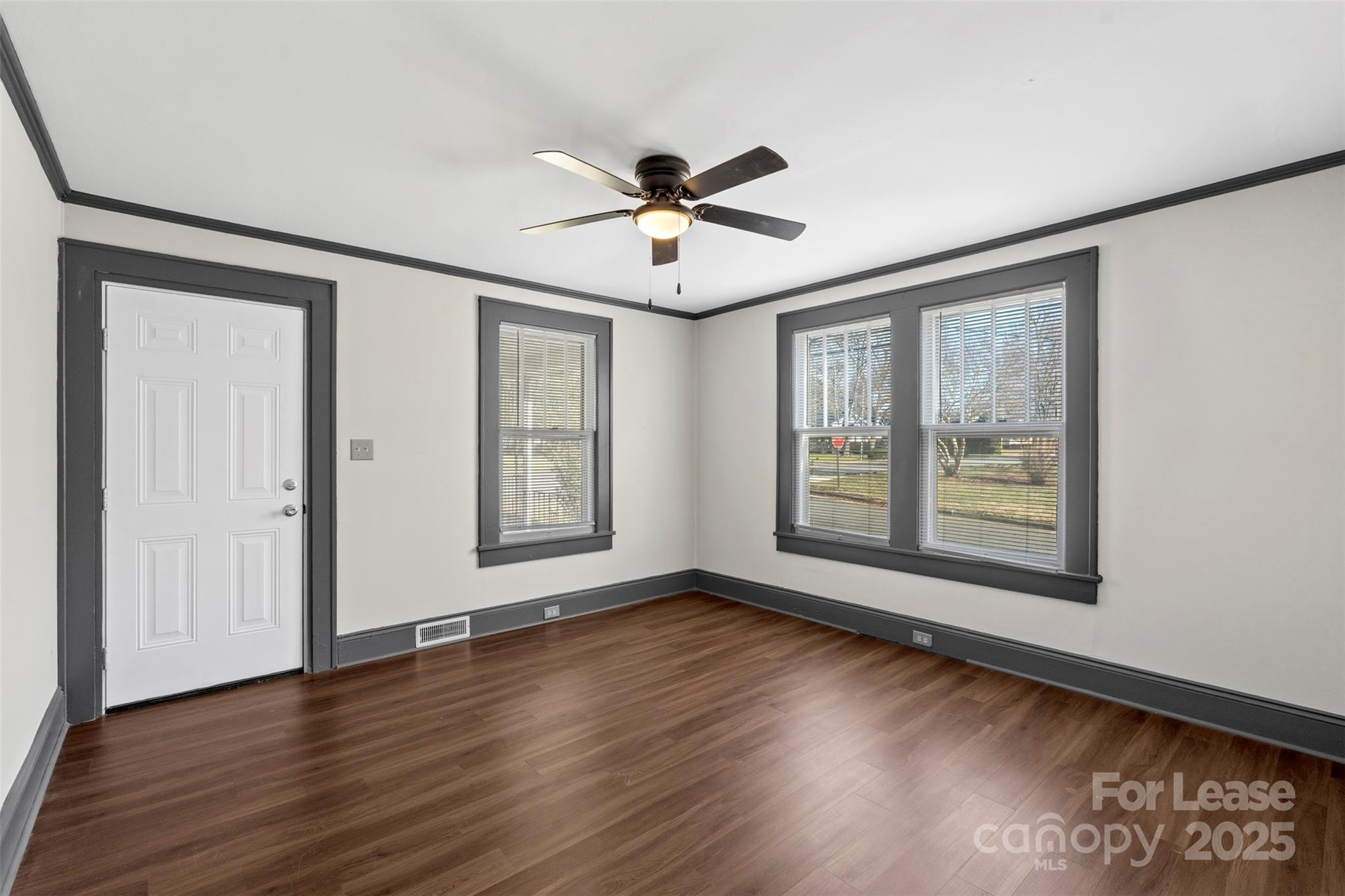 401 W Ketchie Street